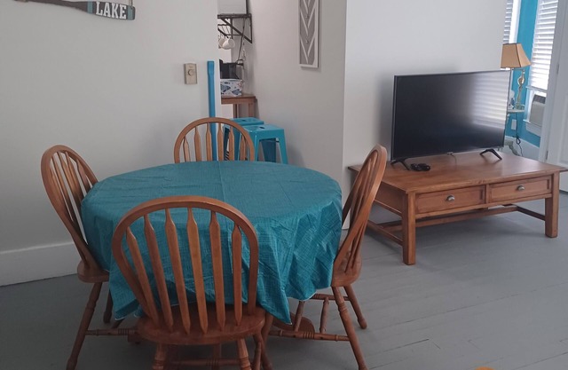 Lovely apartment getaway in the heart of Geneva on the Lake