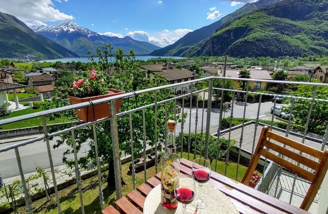 Schöne Wohnung für 5 Gäste mit W-LAN, TV, Balkon und Parkplatz