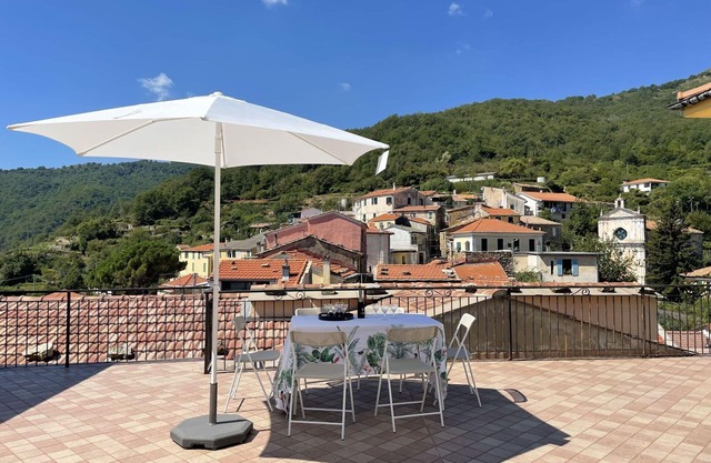 Schöne Wohnung für 6 Leute mit W-LAN, TV, Terrasse, Haustiere erlaubt und Parkplatz