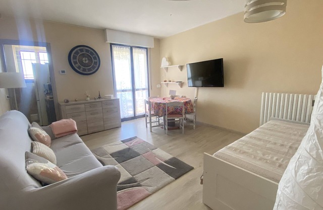 Lovely apartment 10 minutes from pet friendly Lake Maggiore 🐾