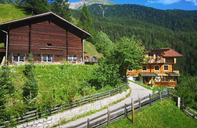 Lovely apartment in villa for 6 people with WIFI, TV, balcony, panoramic view and parking