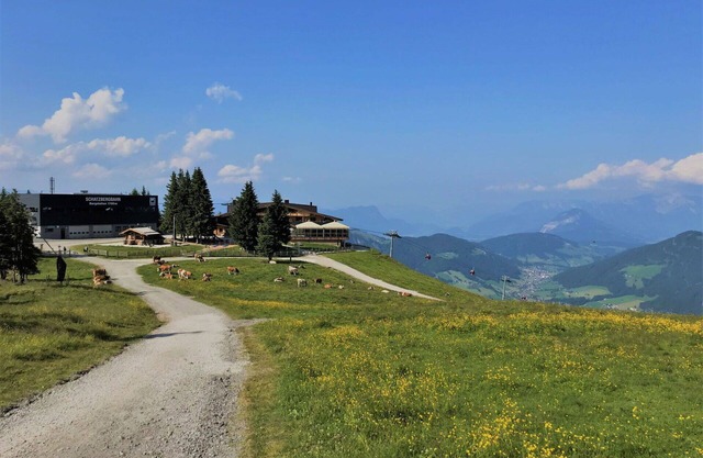 Gemütliche Wohnung für 8 Personen mit W-LAN, TV, Balkon, Panoramablick und Parkplatz