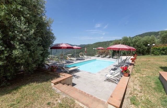 Herrliche Wohnung mit Pool, W-LAN, Klimaanlage, TV, Haustiere erlaubt, Panoramablick und Parkplatz