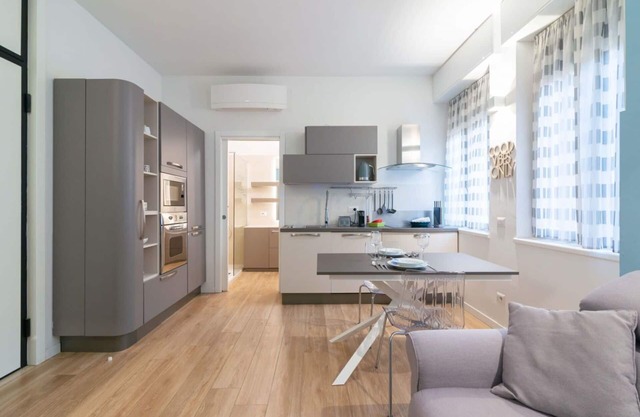 Angenehme Wohnung für 2 Gäste mit W-LAN, Klimaanlage, TV und Panoramablick