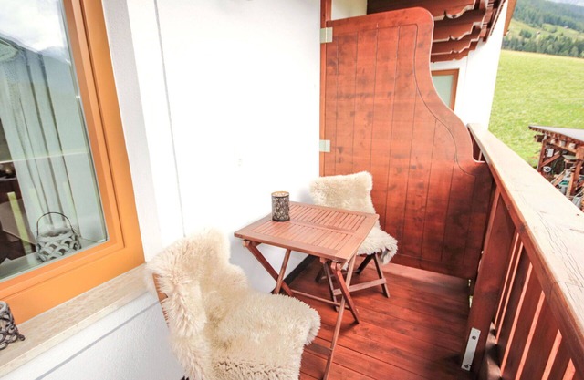 Angenehme Wohnung für 4 Personen mit W-LAN, TV, Terrasse und Parkplatz