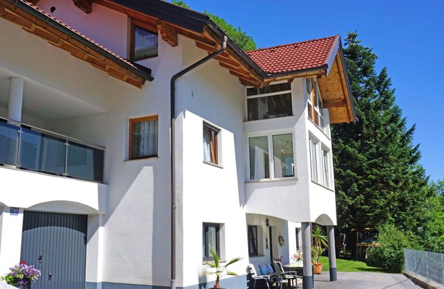 Herrliche Wohnung für 4 Leute mit W-LAN, TV, Innenhof, Haustiere erlaubt und Parkplatz