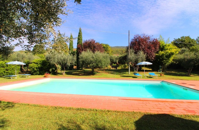 Gemütliche Wohnung für 4 Leute mit Pool, W-LAN, TV und Parkplatz