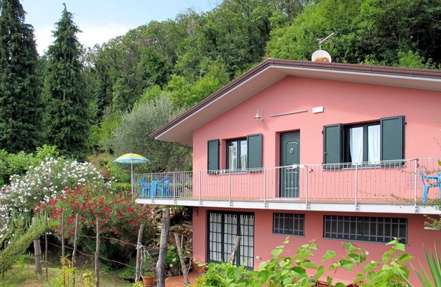 Angenehme Wohnung für 4 Leute mit W-LAN, TV und Parkplatz