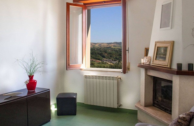 Schöne Wohnung für 5 Leute mit Balkon und Haustiere erlaubt