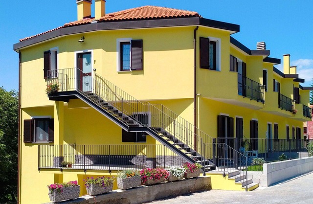 Schöne Wohnung mit W-LAN, TV, Innenhof, Haustiere erlaubt, Panoramablick und Parkplatz