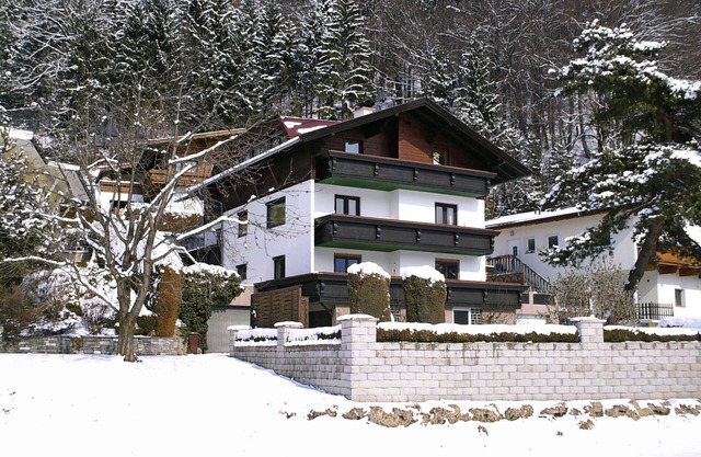 Gemütliche Wohnung für 6 Gäste mit W-LAN, TV, Terrasse, Panoramablick und Parkplatz