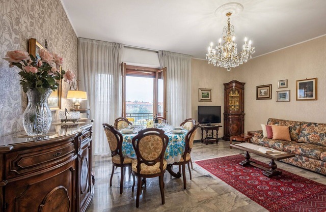 Gemütliche Wohnung für 6 Gäste mit Klimaanlage, W-LAN, TV, Balkon und Parkplatz