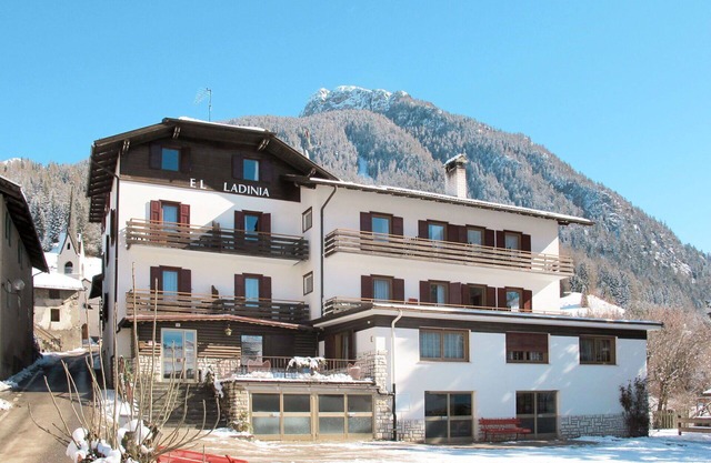 Gemütliche Wohnung für 7 Gäste mit W-LAN, TV, Innenhof, Haustiere erlaubt und Parkplatz