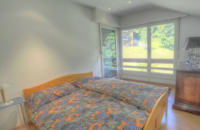 Angenehme Wohnung für 8 Gäste mit Whirlpool, TV, Balkon und Parkplatz
