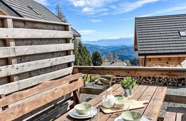 Gemütliche Wohnung für 5 Gäste mit W-LAN, TV, Terrasse und Parkplatz