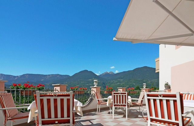 Herrliche Wohnung für 3 Personen mit Pool, W-LAN, TV, Balkon, Haustiere erlaubt und Parkplatz