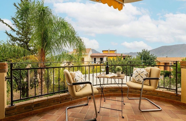 Lovely apartment for 4 people with A/C, TV, terrace, panoramic view and parking