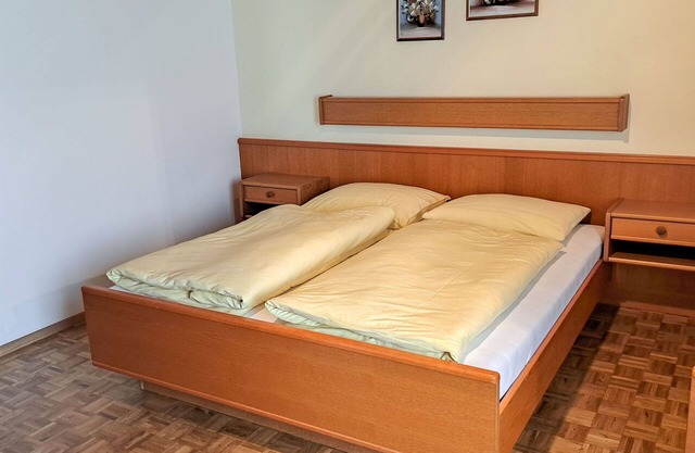 Gemütliche Wohnung in einem Ferienhaus für 5 Gäste mit W-LAN, TV, Balkon und Parkplatz