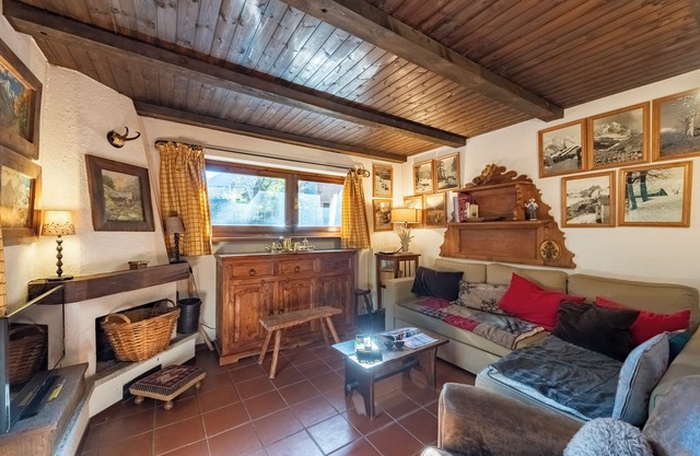 Lovely Apartment In Courmayeur, Courmayeur, Italy