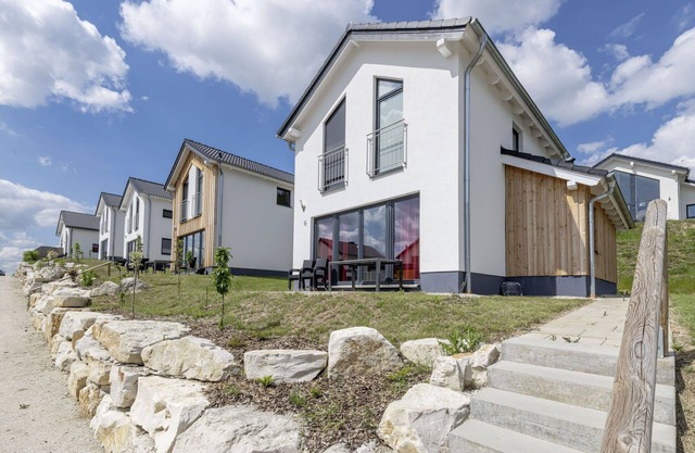 Herrliche Wohnung in einem Ferienhaus mit W-LAN, TV, Terrasse, Haustiere erlaubt und Parkplatz