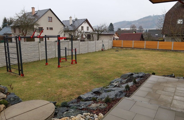 Angenehme Wohnung in einem Ferienhaus für 12 Personen mit W-LAN, TV, Terrasse und Parkplatz