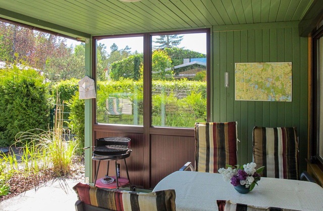 Herrliche Wohnung in einem Ferienhaus mit TV, Terrasse, Haustiere erlaubt und Parkplatz