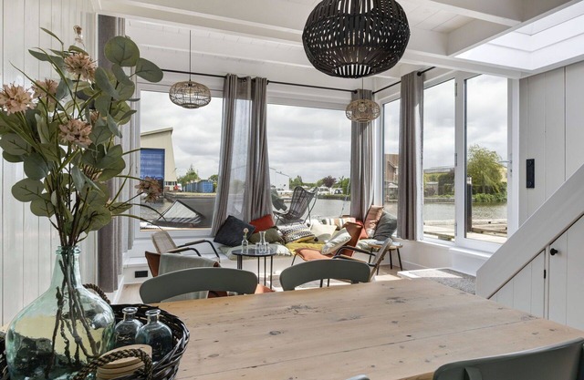 Herrliche Wohnung in einem Ferienhaus für 4 Personen mit W-LAN, Innenhof und Parkplatz