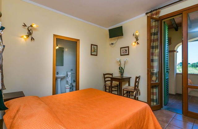 Angenehme Wohnung für 2 Leute mit W-LAN, Pool, Klimaanlage, TV, Haustiere erlaubt und Parkplatz