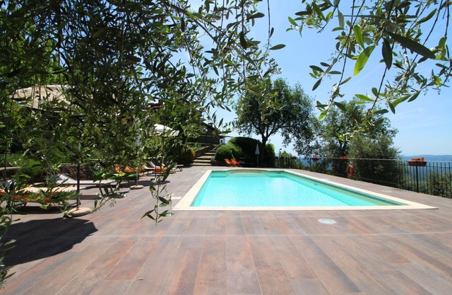 Herrliche Wohnung für 7 Leute mit W-LAN, Pool, TV, Haustiere erlaubt und Parkplatz