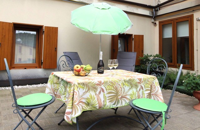 Herrliche Wohnung für 2 Personen mit W-LAN, Klimaanlage, TV und Balkon