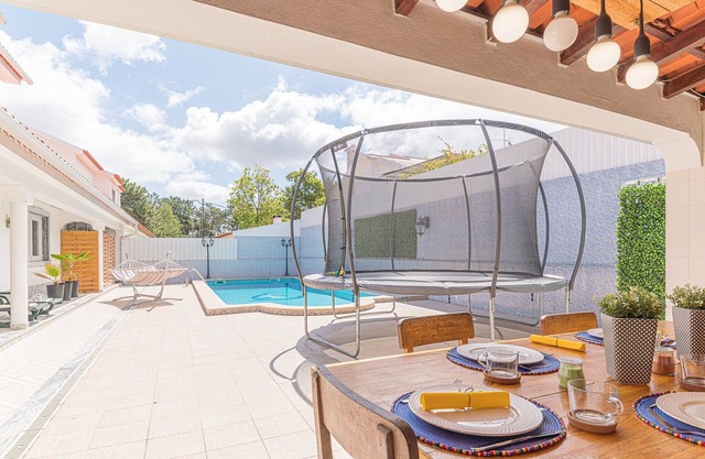 Lovely Aroeira Villa | 3 Bedrooms | Villa Martha | Pleasant Pool Area | Great for Families