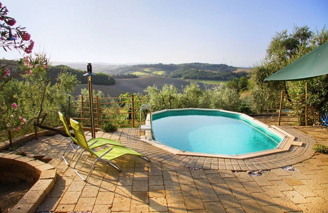 Scheune mit Garten und Swimmingpool zur alleinigen Nutzung