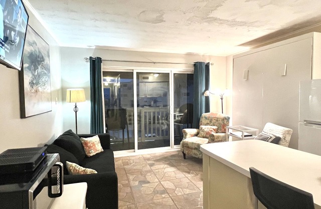 Lovely, beach view condo