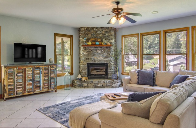 Lovely Canton Country Home with Patio!