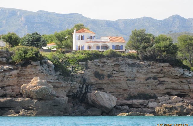 Waterfront, schöne Villa im katalanischen Stil mit herrlichem Blick auf das Meer
