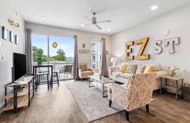 Lovely Condo in the Bywater. Great Nola Location!