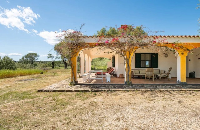 Schönes Ferienhaus mit großem privaten Garten in der Nähe von Orosei