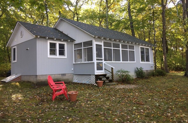 Schönes Waterview Cottage im Herzen von Long Island Weinland