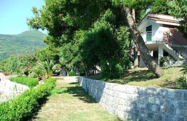 Schönes Haus Nr. 3 Pietralba sul Mare - via Rione Nuovo n. 88 abc
