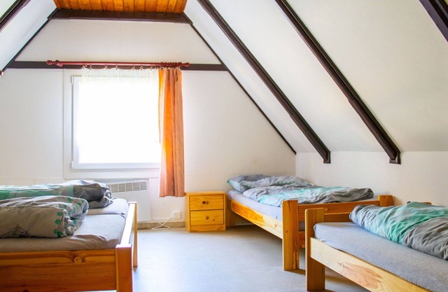 Gemütliche Wohnung in einem Ferienhaus mit W-LAN, TV, Innenhof, Haustiere erlaubt und Parkplatz