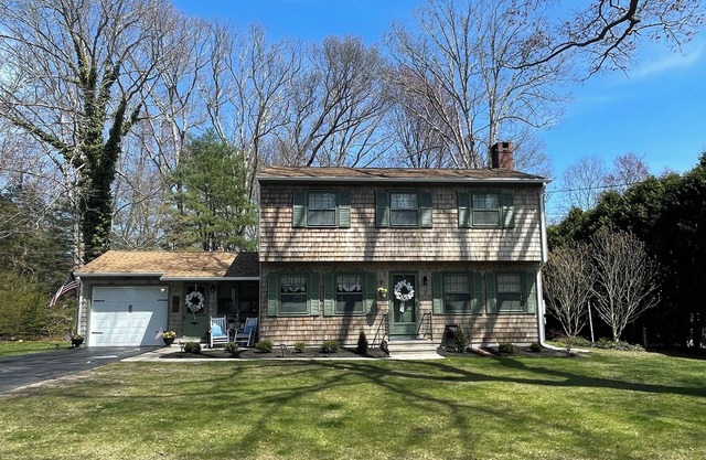 Lovely Executive 3-bedroom country home in East Lyme.
