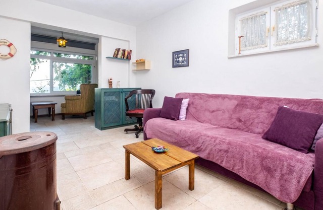 Lovely Flat near Beach with Sea View in Buyukada