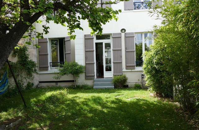 CHARME WOHNUNG MIT GARTEN IN DER NÄHE VON PARIS
