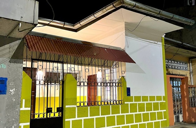 Lovely Green House in Iquitos 1 Bed Apartment - WiFi / Centric / AC