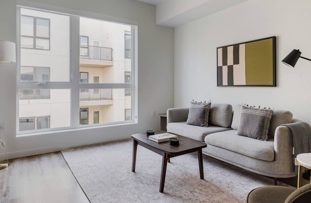 Lovely Hayward 1BR w/ On-Site Retail & Restaurants, by Blueground