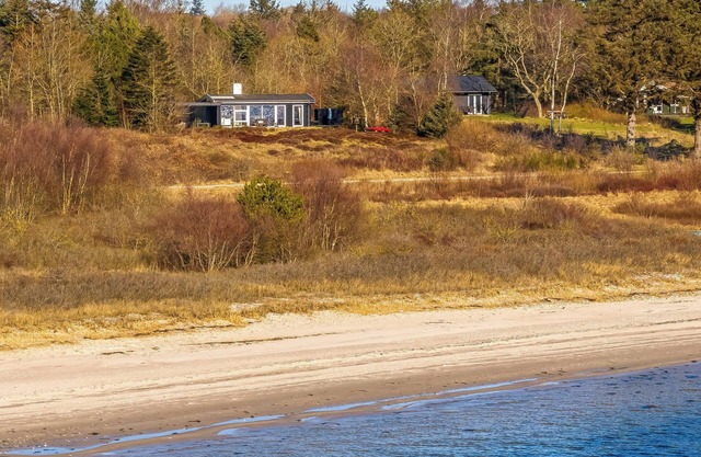 Lovely holiday home with panoramic view of the fjord.