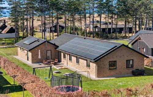 Lovely Home In Ebeltoft With Sauna