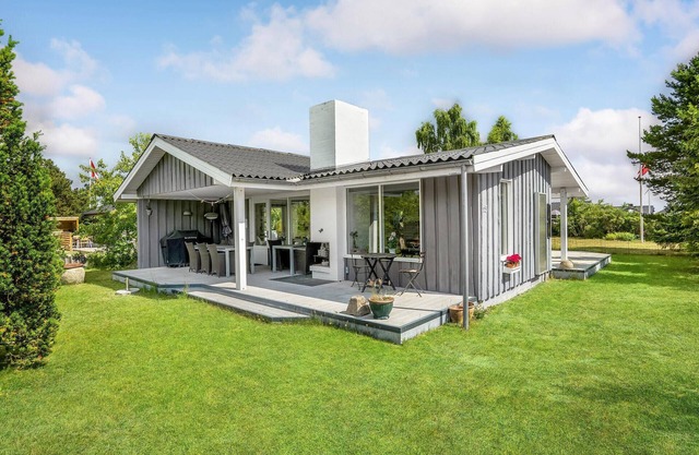 Schönes Haus in Juelsminde mit Küche