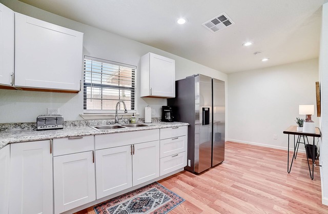 Lovely home with a deck, firepit, washer/dryer & AC - dog-friendly