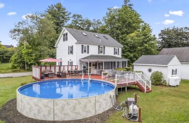 Lovely Home with Pool & Hot Tub